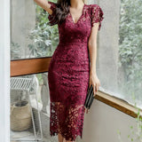 Women's Clothing 2025 New Temperament V-Neck Body Splicing Long Bag Lace Dress