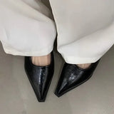 Half Slippers Women's Muller Shoes 2025 Summer New Pointed Cool Slippers And Retro Wearing