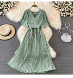 New V-Neck Short-Sleeved Dress Over Knee-Repaired Lady's Waist Tie Mid-Slap