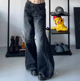 Retro Washed Distressed Boyfriend JeansOutfit