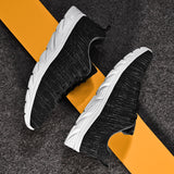 Shoes New Sports Leisure Summer Men's Breathable Comfortable Mesh Flying Running Shoes Travel Men's