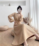 And Winter Goddess Fan Sweater Dress 2025 New Female Waist Thin French Style Knitted Dress Dress Dress Dress