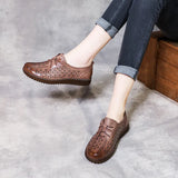The Size Of The Leather Soft-Soled Hole Shoes Women's Sandals 4142 Breathable Women's Shoes Hand-Empty Mother Shoes Low