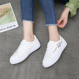 White Shoes Women 2025 Autumn New Flat Plate Shoes Net Red Leisure Anti-Slip Students Embroidered Sports Single